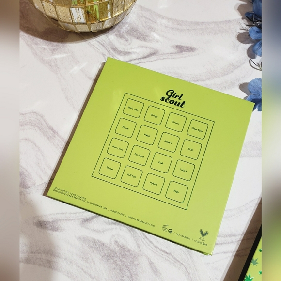 Kara Beauty Girl Scout 16 Color Eyeshadow Palette - Picture 4 of 5